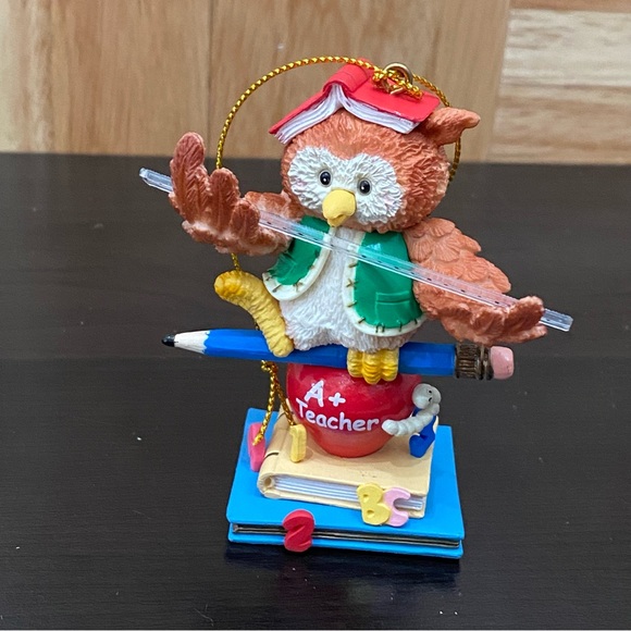 MISTLETOE Magic Collection A+ Teacher Christmas Tree Ornament - Picture 4 of 13